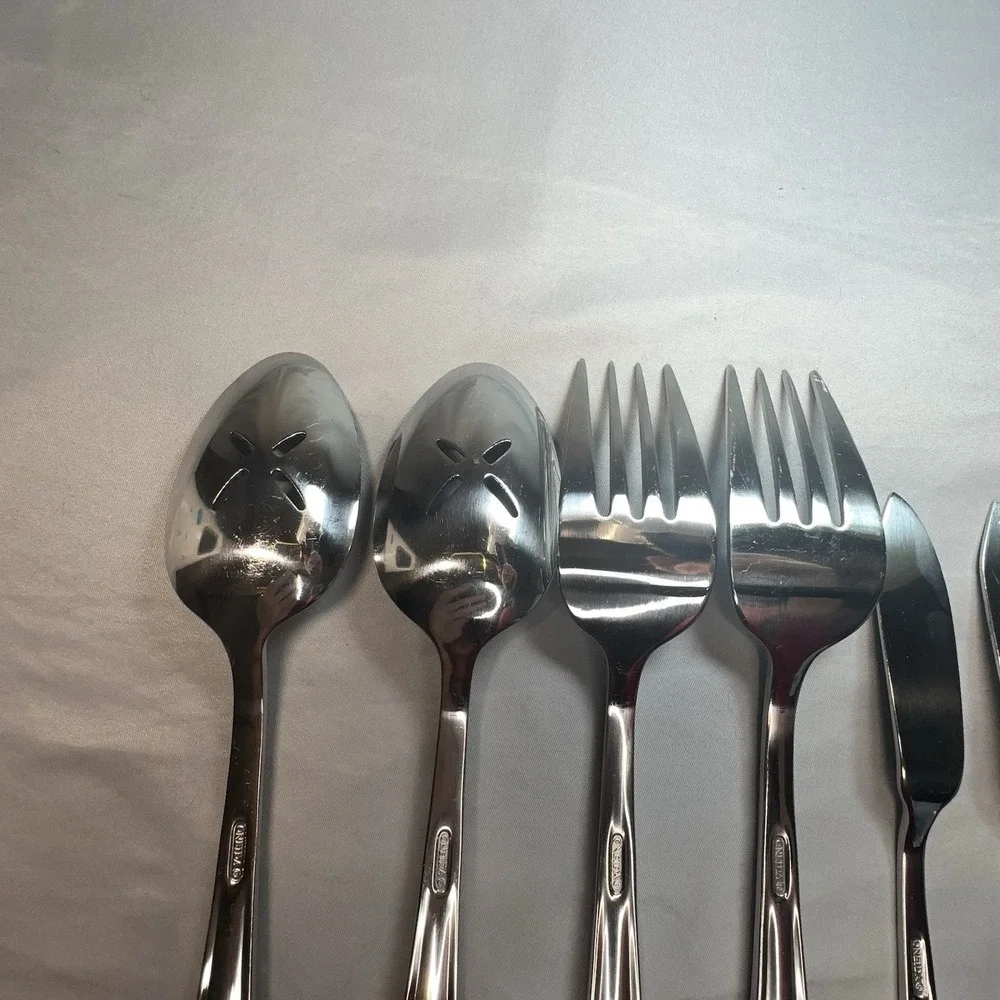 ONEIDA SATIN LINCOLN Hostess Server 8 Pierced Spoon Meat Fork Butter Knife Sugar